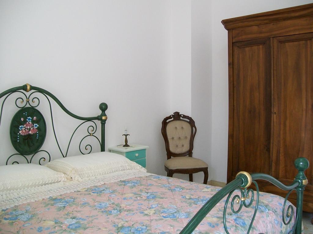 Notte Di Luna Room & Breakfast Oristano Chambre photo